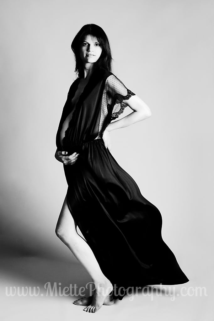 maternity photoshoot in private dallas studio