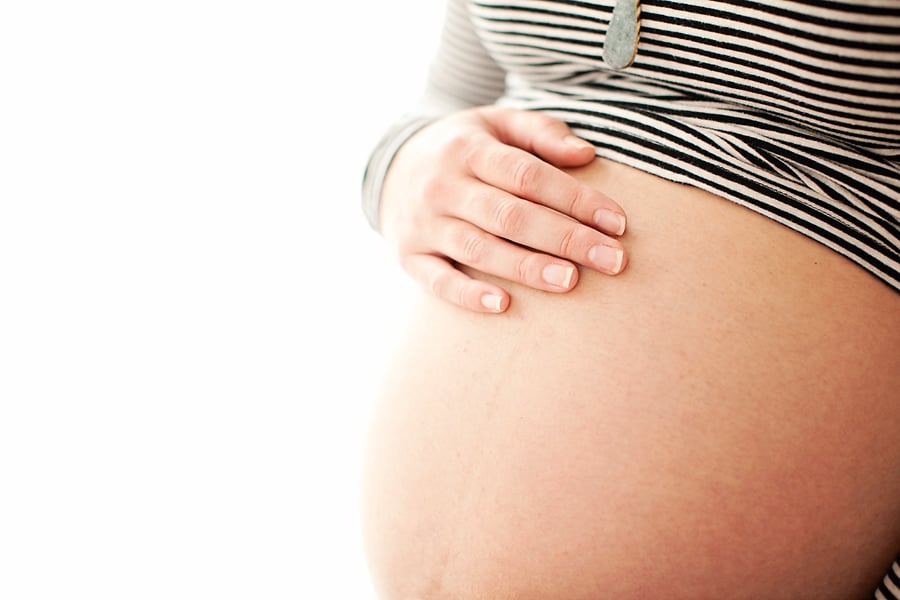 Stylish and Sweet Maternity Photos