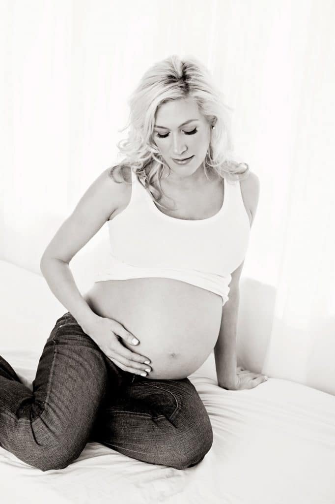 beautiful dallas maternity photos in private studio session