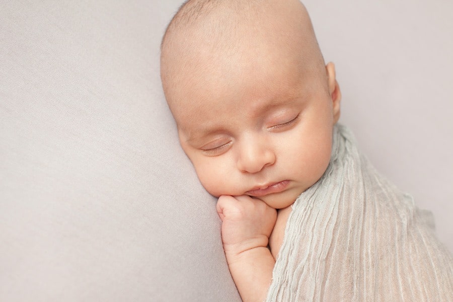Should You Choose a Newborn or Older Baby Photography Session?