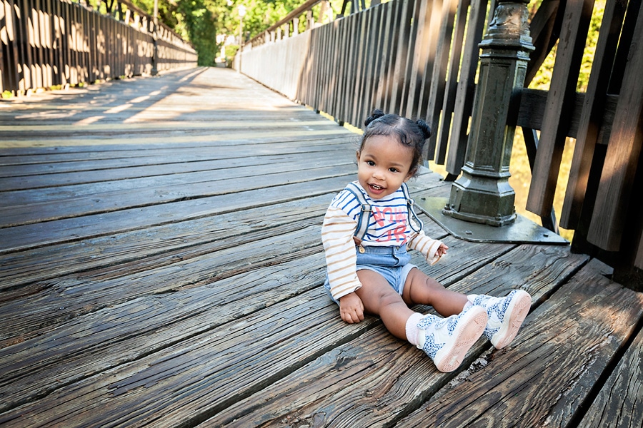 How to Photograph Children Outdoors