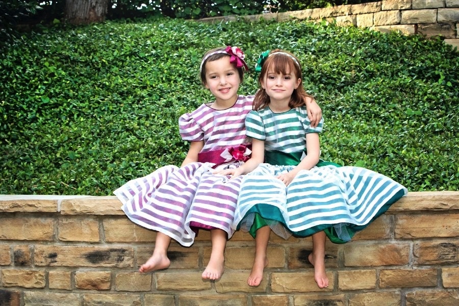 beautiful family photos with twin daughters