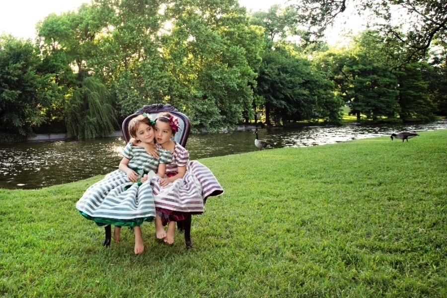 beautiful family photos with twin daughters