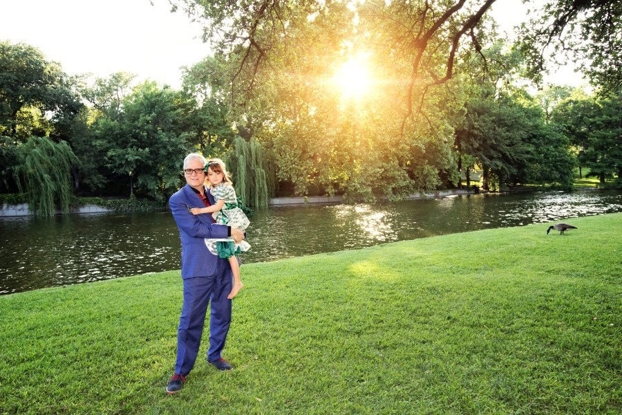 beautiful family photos with twin daughters