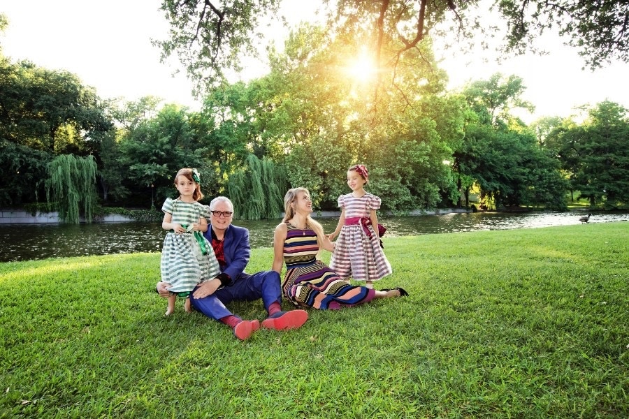 beautiful family photos with twin daughters