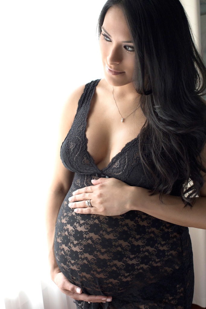 gorgeous and cinematic pregnancy session in the studio