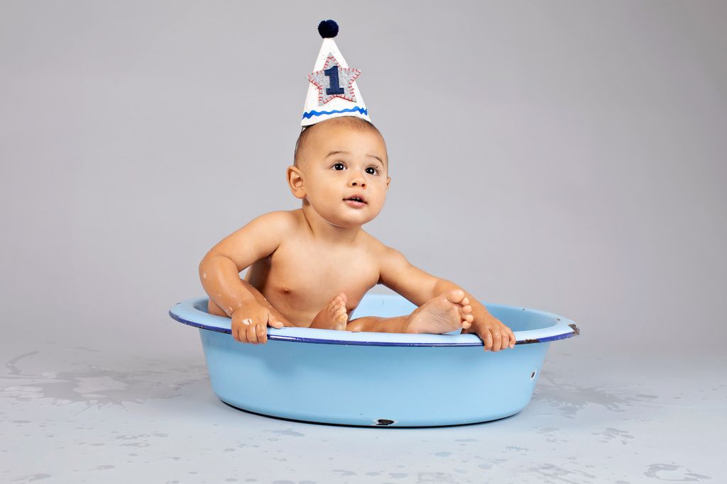 baby boy celebrates turning one in private studio session