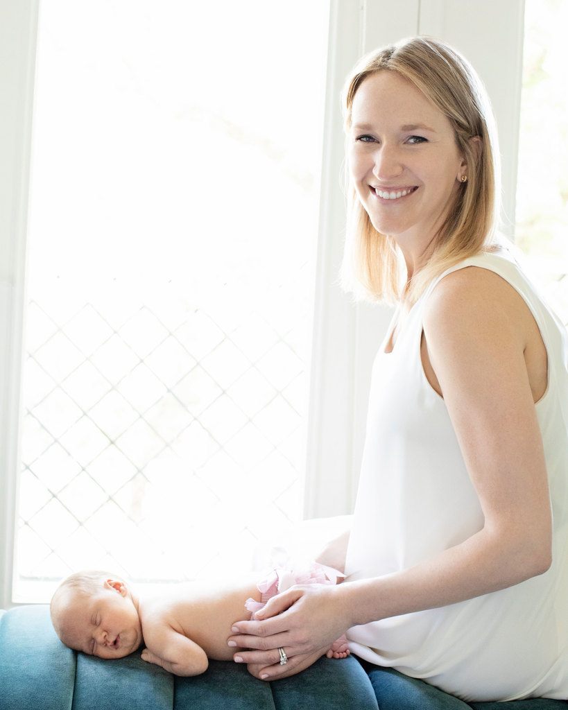 beautiful newborn session using few props in at home session