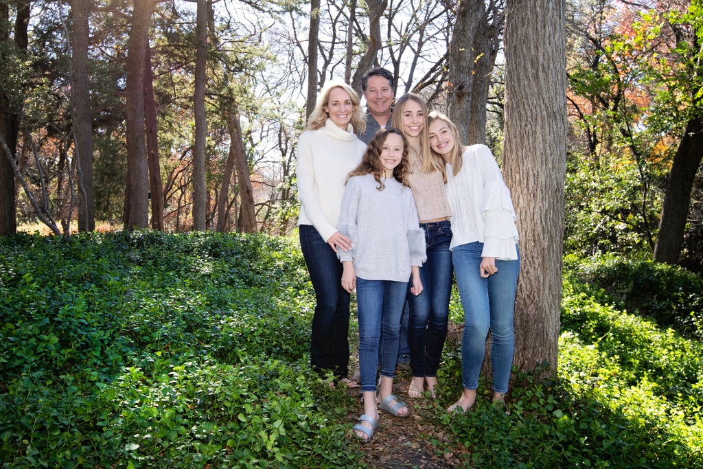 gorgeous group of sisters in fall family session outside in dallas