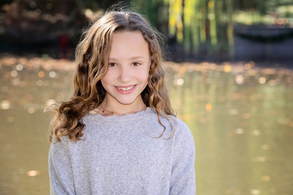 gorgeous group of sisters in fall family session outside in dallas