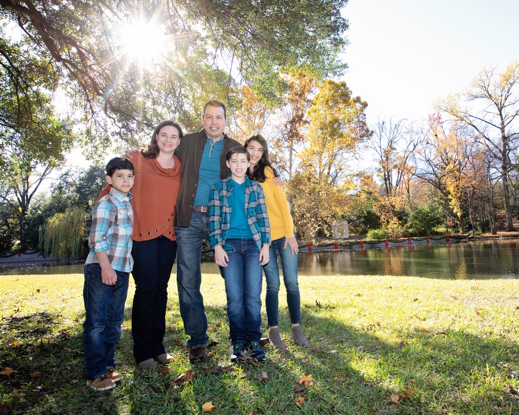 beautiful fall family session  in Dallas 