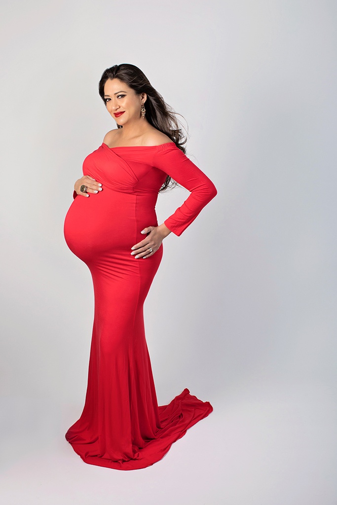 studio maternity session for expecting mama