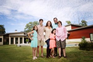 Keep your kids in the loop on family sessions