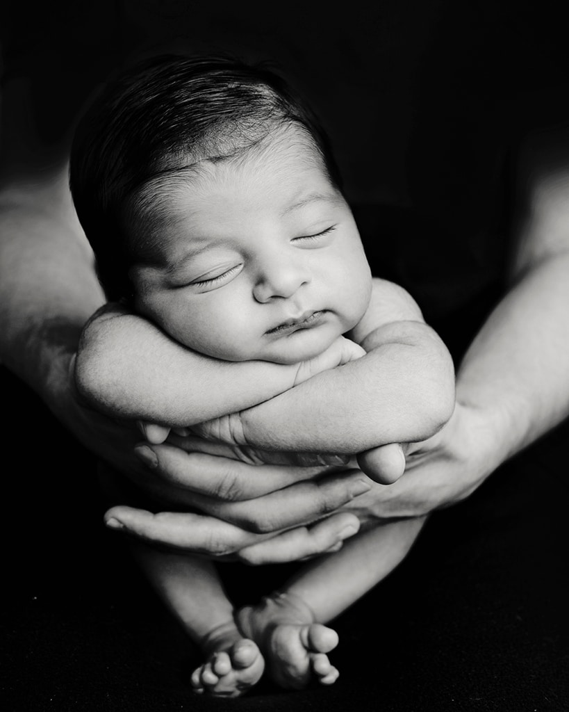 this sweet and sleepy newborn was an absolute blast to have in the studio.