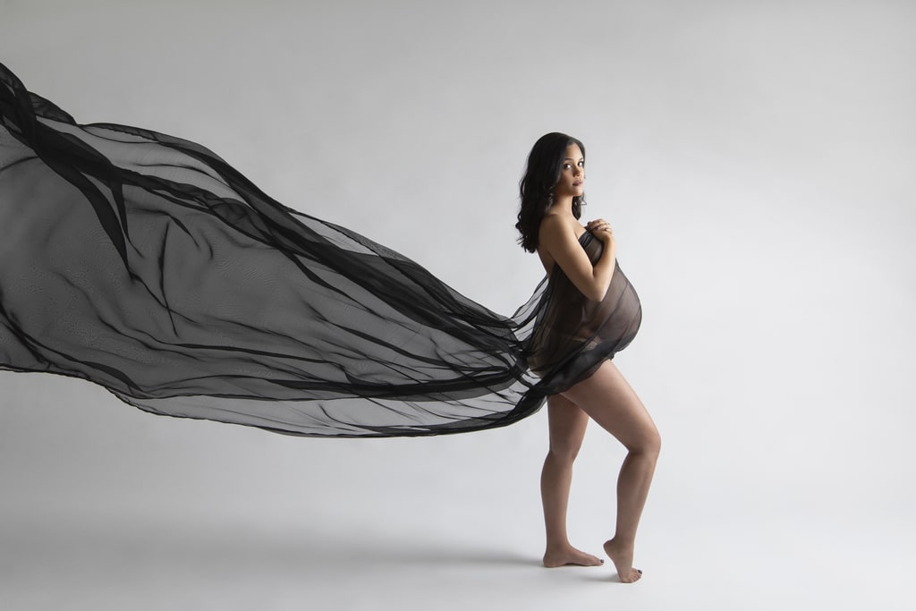 gorgeous and whimsical studio maternity session