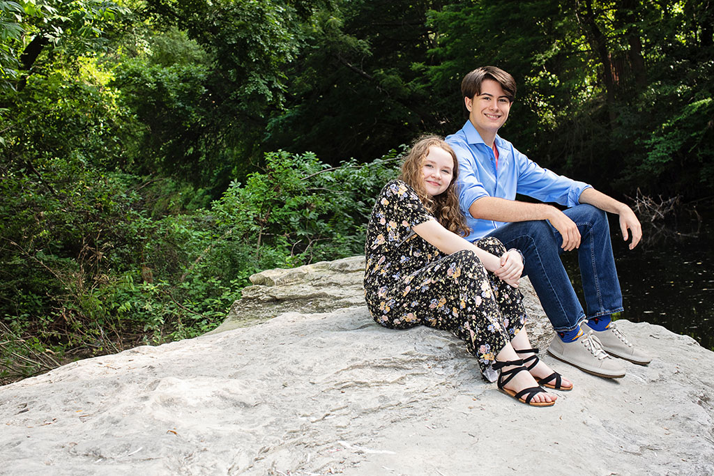gorgeous spring family session with two teen kids and their mom