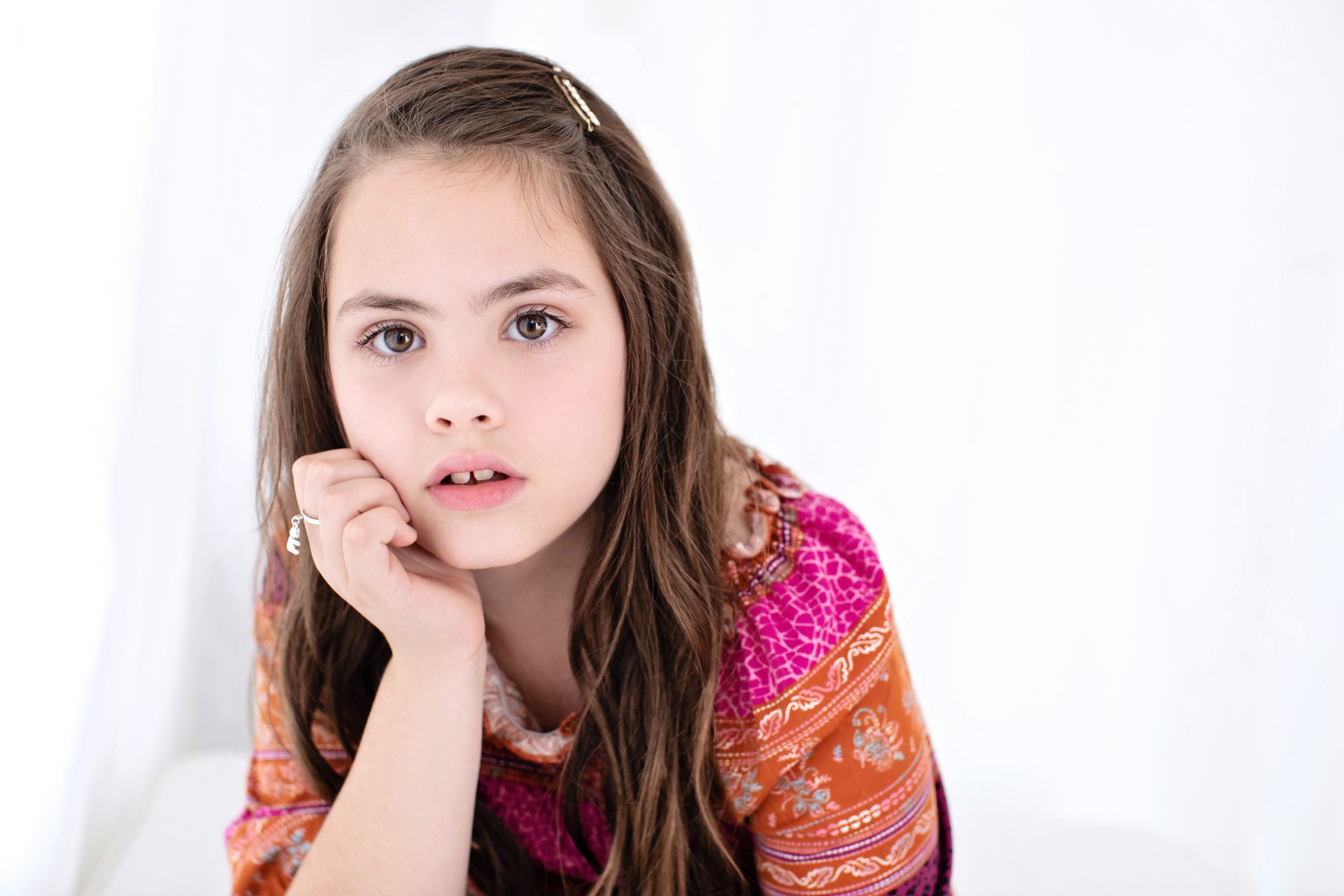 close up of sister in Dallas studio session