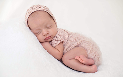 How to Pose a Baby From One of Dallas’ Best Newborn Photographers