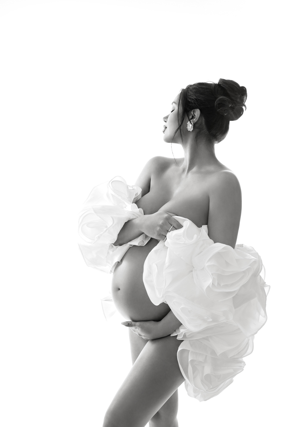 Sophisticated maternity photography session Dallas Texas