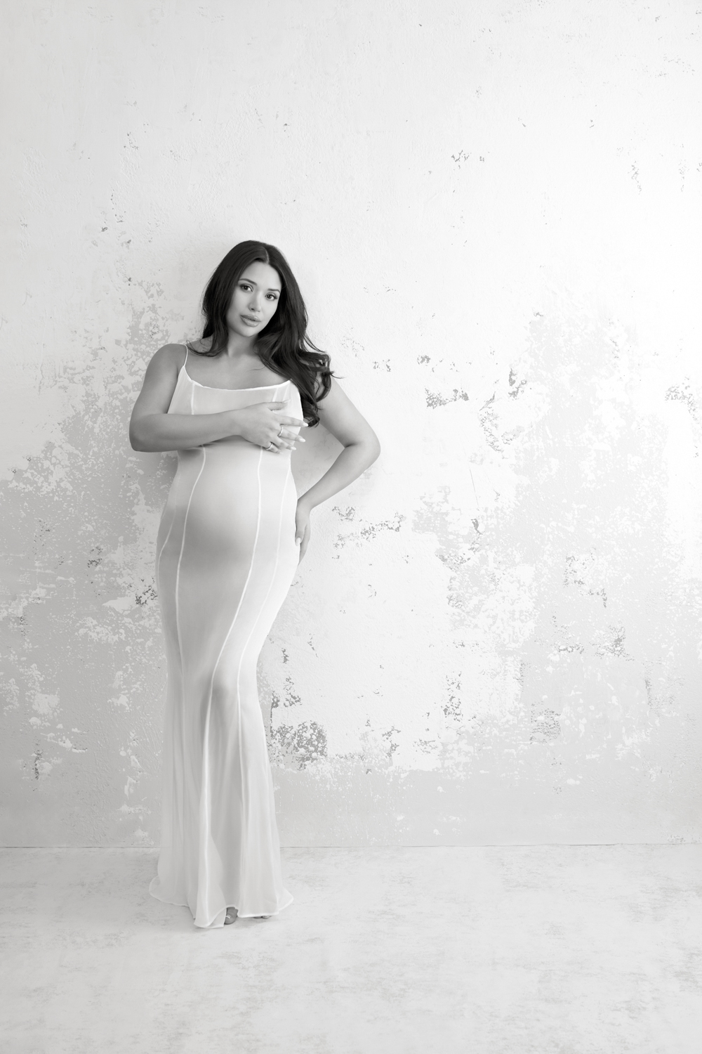 Simple elegant maternity photography Dallas TX